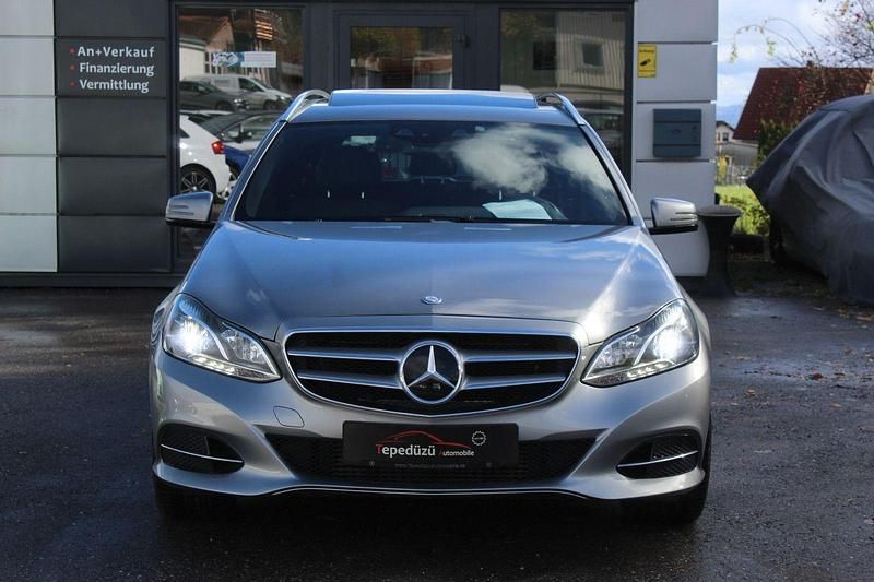 Gebraucht Mercedes E250 204 PS (150 kW) 2013 Silber Kombi