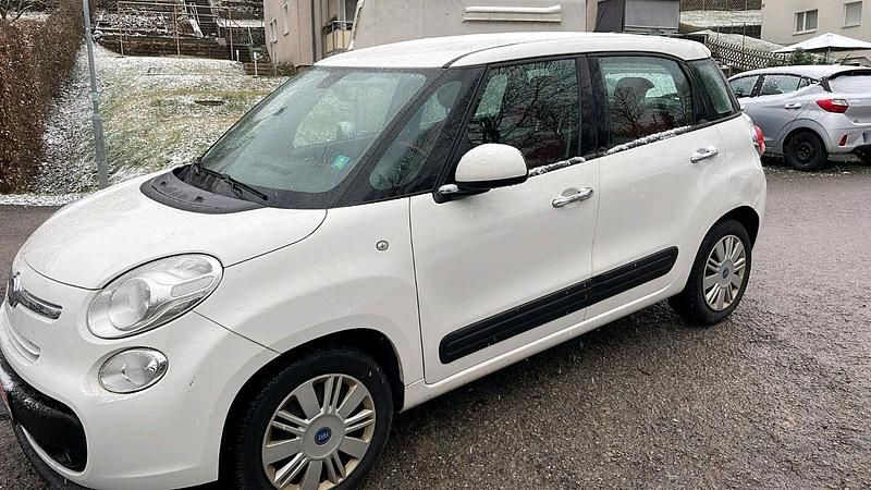Gebraucht Fiat 500L 95 PS (69 kW) 2012 Weiß Van / Kleinbus