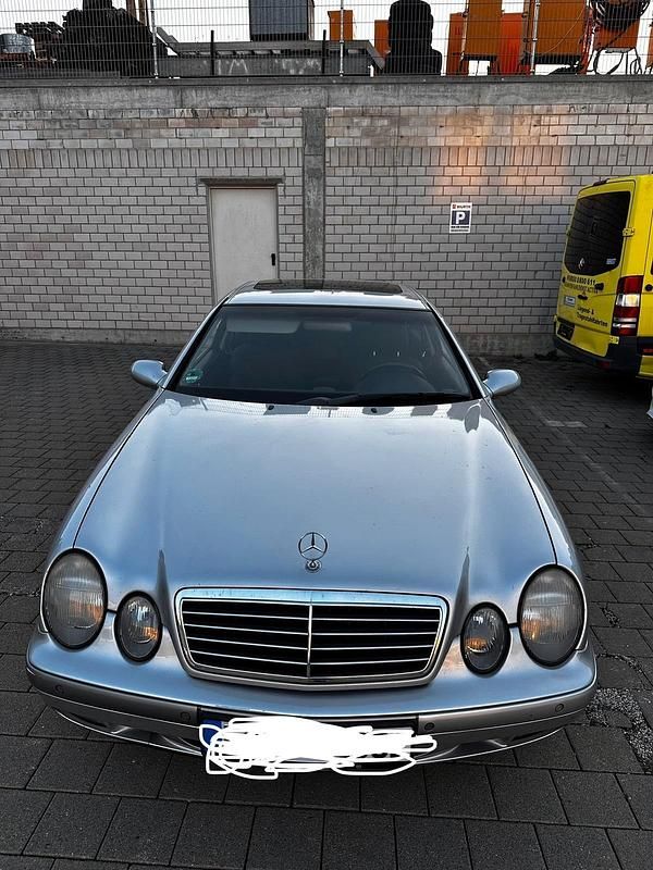 Grau Gebraucht 1998 Mercedes CLK230 Coupé | 3.000 € (Fairer Preis) - Bild 1/4