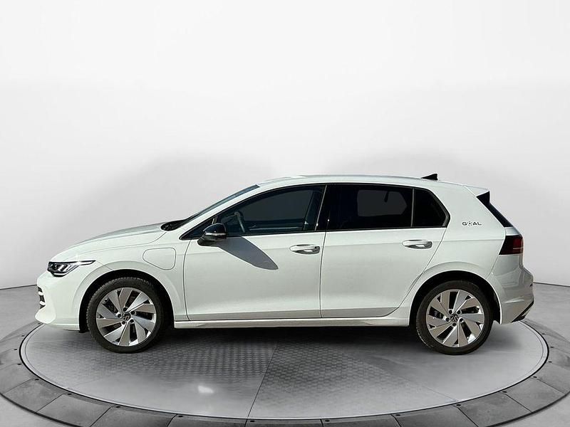 Gebraucht VW Golf VIII Goal 205 PS (150 kW) 2025 Pure white Limousine
