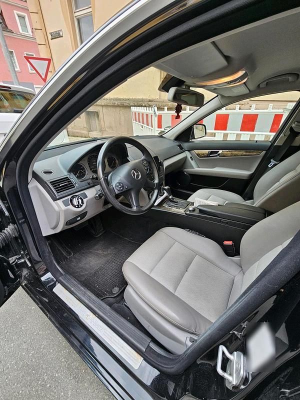 Gebraucht Mercedes C220 170 PS (125 kW) 2008 Schwarz Kombi