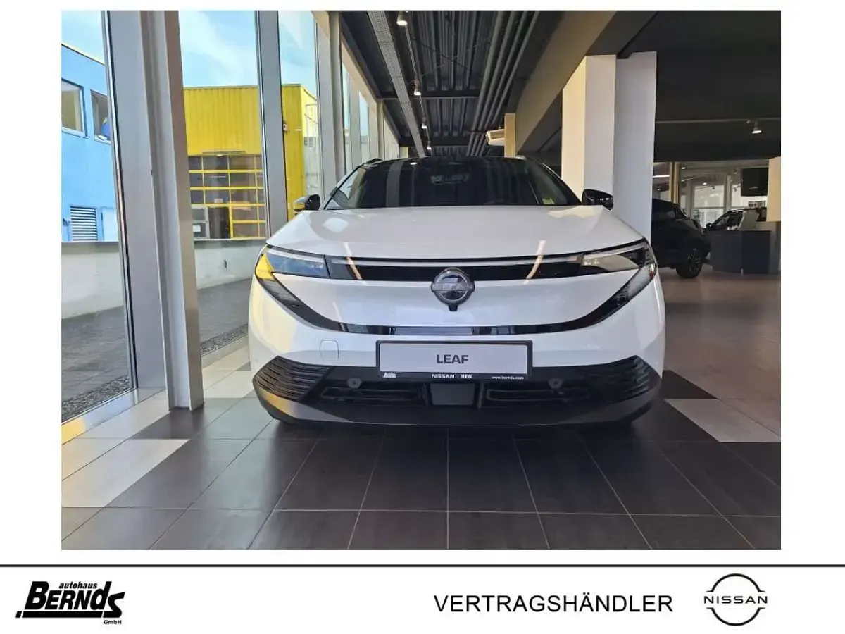 Neu Nissan Leaf Advance 160 kW (218 PS) 2026 Pearl white metallic/dach in b SUV