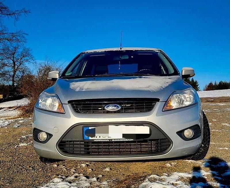 Silber Gebraucht 2011 Ford Focus Style Limousine | 2.850 € (Superpreis) - Bild 1/1
