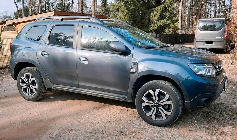 Gebraucht Dacia Duster 131 PS (96 kW) 2023 Grau SUV