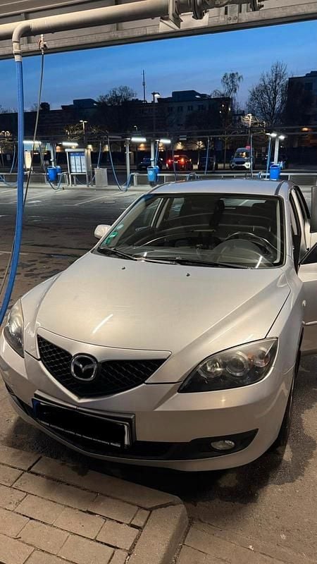Usata Mazda 3 105 CV (77 kW) 2006 Argento Utilitaria
