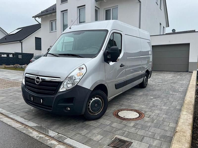 Gebraucht Opel Movano 131 PS (96 kW) 2019 Silber Van / Kleinbus