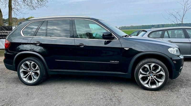 Second-hand BMW X5 306 CP (225 kW) 2012 Negru SUV