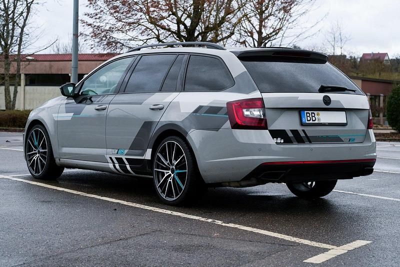 Gebraucht Skoda Octavia RS 184 PS (135 kW) 2020 Grau Kombi