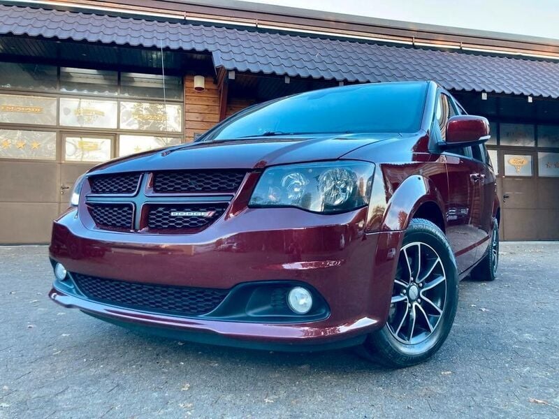 Gebraucht Dodge Grand Caravan 283 PS (208 kW) 2019 Rot metallic Van / Kleinbus