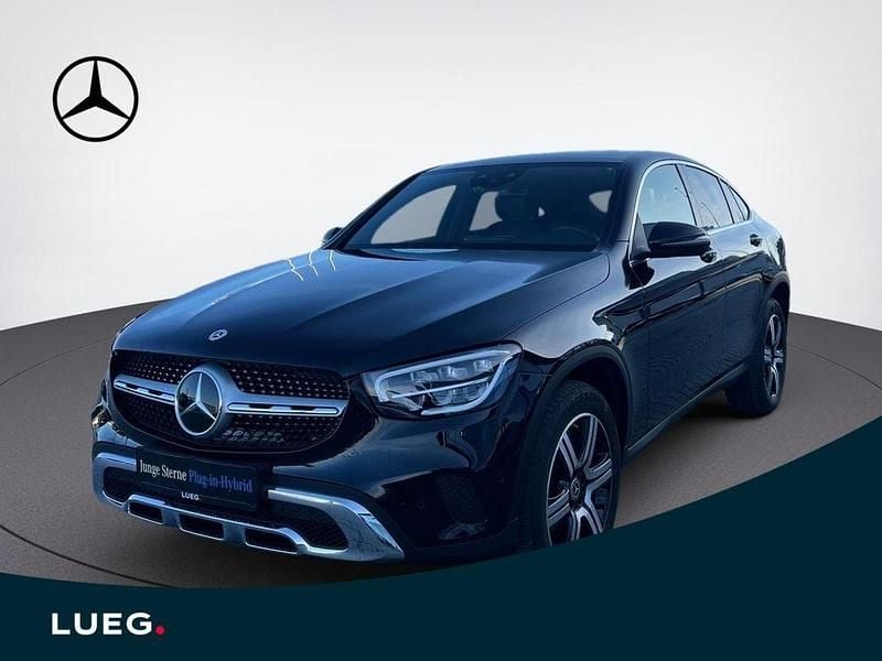 Gebraucht Mercedes GLC300e 320 PS (235 kW) 2021 Schwarz Limousine