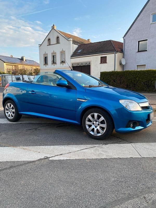 Gebraucht Opel Tigra 90 PS (66 kW) 2004 Blau Cabrio