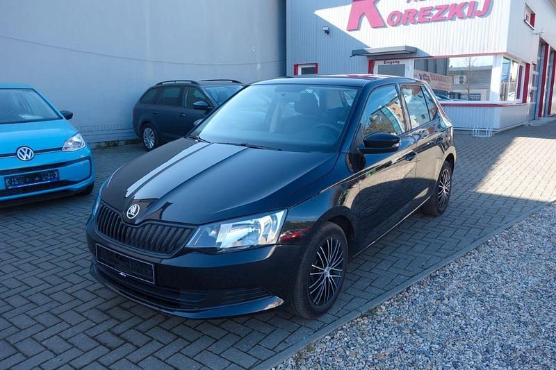 Gebraucht Skoda Fabia Active 75 PS (55 kW) 2015 Schwarz Limousine