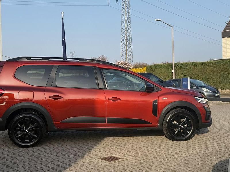 Gebraucht Dacia Jogger Extreme 110 PS (80 kW) 2023 Terrakottabraun Van / Kleinbus