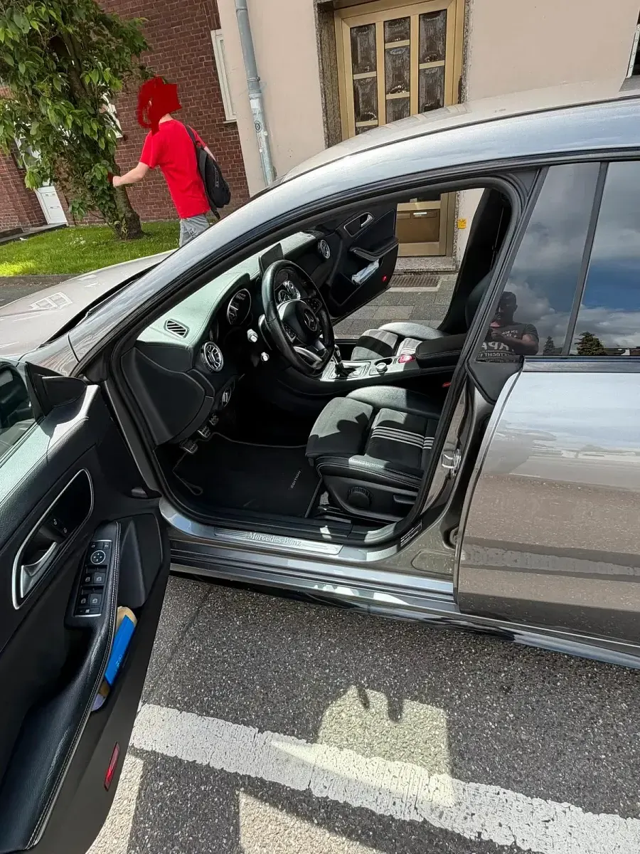 Gebraucht Mercedes CLA250 211 PS (155 kW) 2018 Grau Coupé