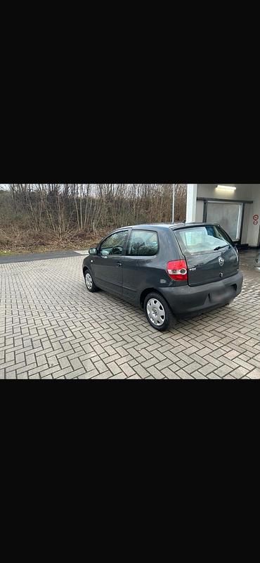 Gebraucht VW Fox 55 PS (40 kW) 2008 Grau Kleinwagen