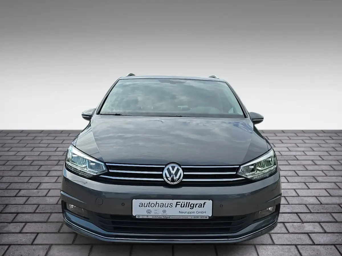 Gebraucht VW Touran Highline 150 PS (110 kW) 2020 Grau Van / Kleinbus