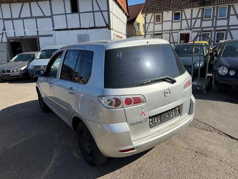 Gebraucht Mazda 2 Active 80 PS (58 kW) 2007 Silber Kleinwagen