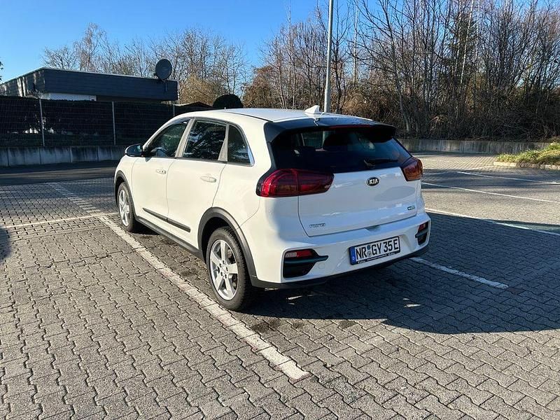 Gebraucht Kia Niro Edition 7 150 kW (204 PS) 2021 Weiß SUV