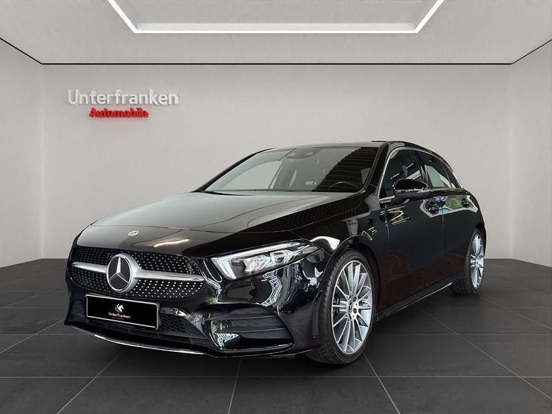 Schwarz Gebraucht 2018 Mercedes A250 AMG line Limousine | 28.980 € (Etwas zu teuer) - Bild 1/4