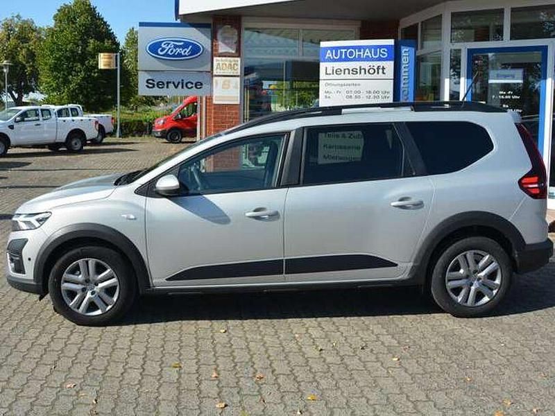 Gebraucht Dacia Jogger Expression 110 PS (80 kW) 2023 Moonstonegrau Van / Kleinbus