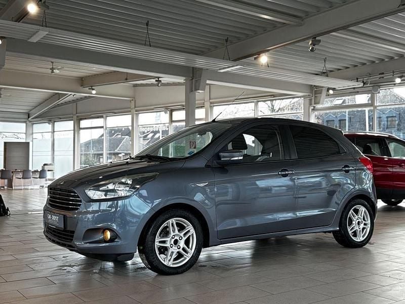 Grau Gebraucht 2017 Ford Ka Cool & Sound Edition Limousine | 7.499 € (Guter Preis) - Bild 1/4