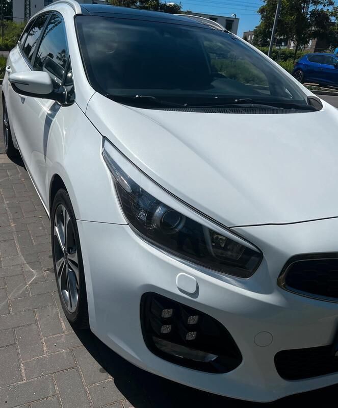 Weiß Gebraucht 2016 Kia Ceed GT GT-Line Kombi | 11.000 € (Fairer Preis) - Bild 1/4
