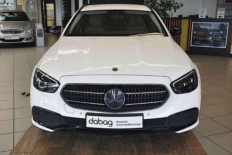 Gebraucht Mercedes E300 Exclusive 320 PS (235 kW) 2022 Andere Limousine