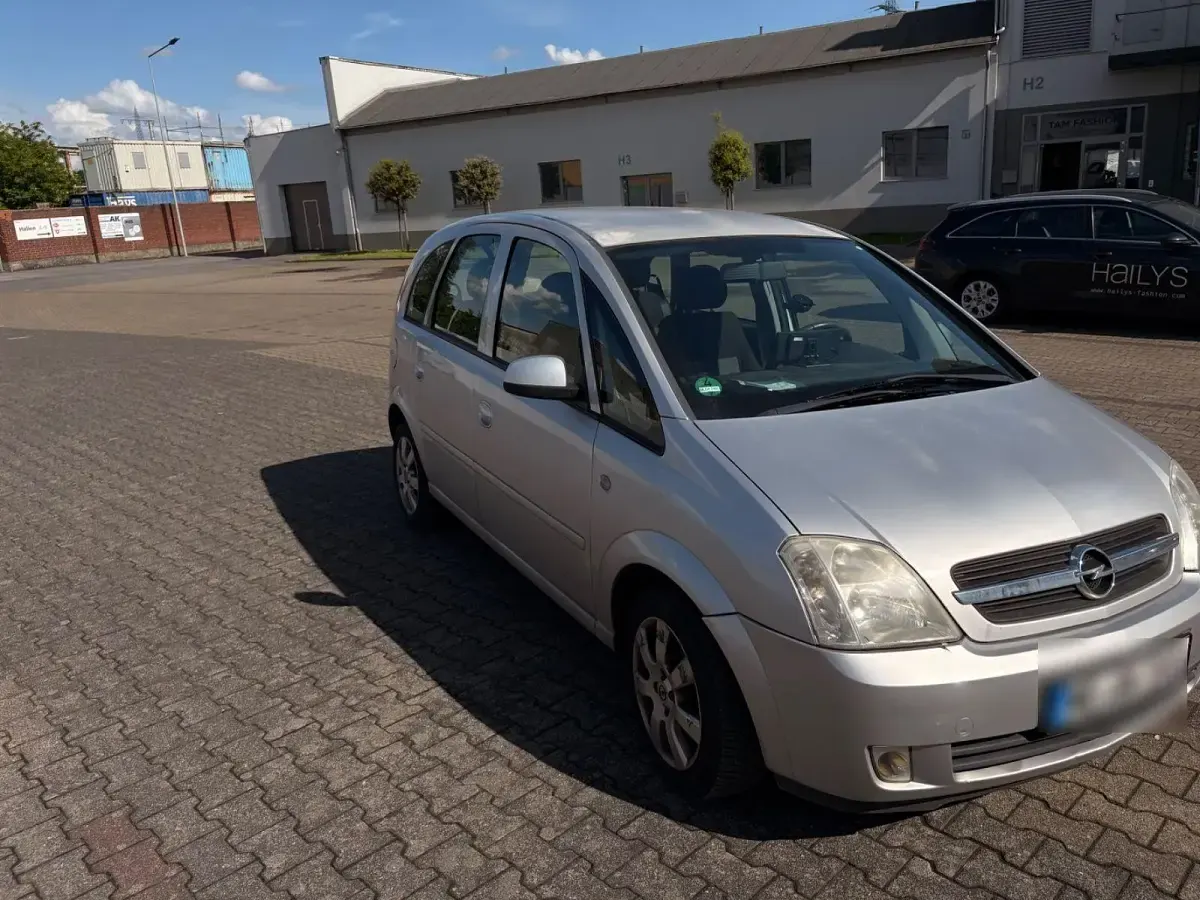 Gebraucht Opel Meriva 101 PS (74 kW) 2005 Silber Van / Kleinbus