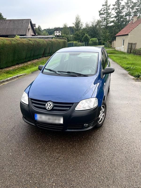 Blau Gebraucht 2006 VW Fox Kleinwagen | 1.200 € (Superpreis) - Bild 1/4