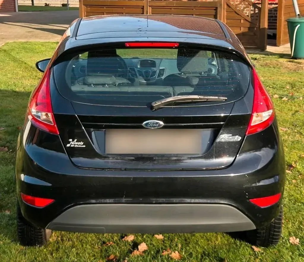 Gebraucht Ford Fiesta 60 PS (44 kW) 2011 Schwarz Kleinwagen