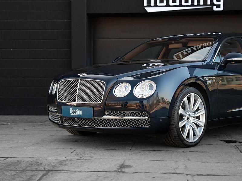 Gebraucht Bentley Continental Flying Spur 625 PS (459 kW) 2013 Blau Limousine