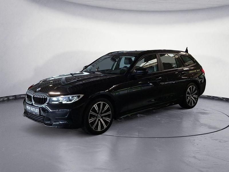 Schwarz Gebraucht 2021 BMW 320 Sport Line Kombi | 21.890 € (Guter Preis) - Bild 1/4