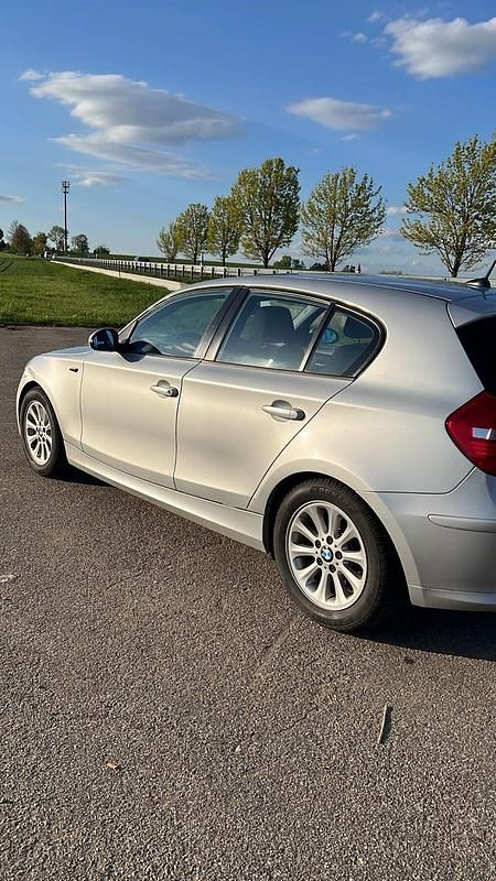 Używany BMW 116 115 KM (84 kW) 2008 Srebrny Hatchback
