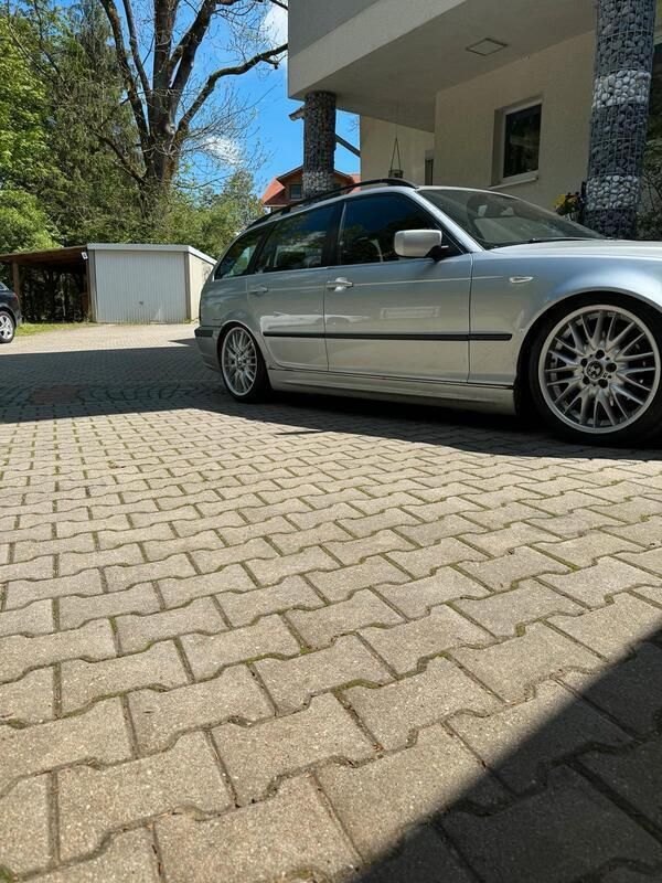 Silber Gebraucht 2004 BMW 320 Kombi | 1.700 € (Fairer Preis) - Bild 1/4