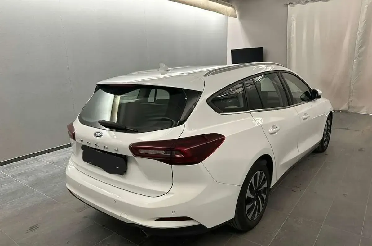 Gebraucht Ford Focus Titanium 116 PS (85 kW) 2024 Frozen white Kombi
