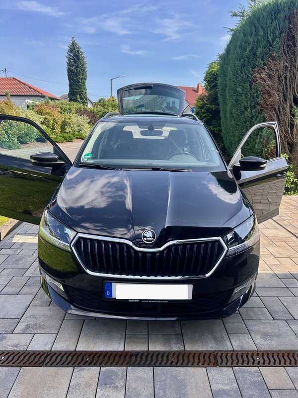 Schwarz Gebraucht 2021 Skoda Fabia Best of Kombi | 12.500 € (Guter Preis) - Bild 1/4