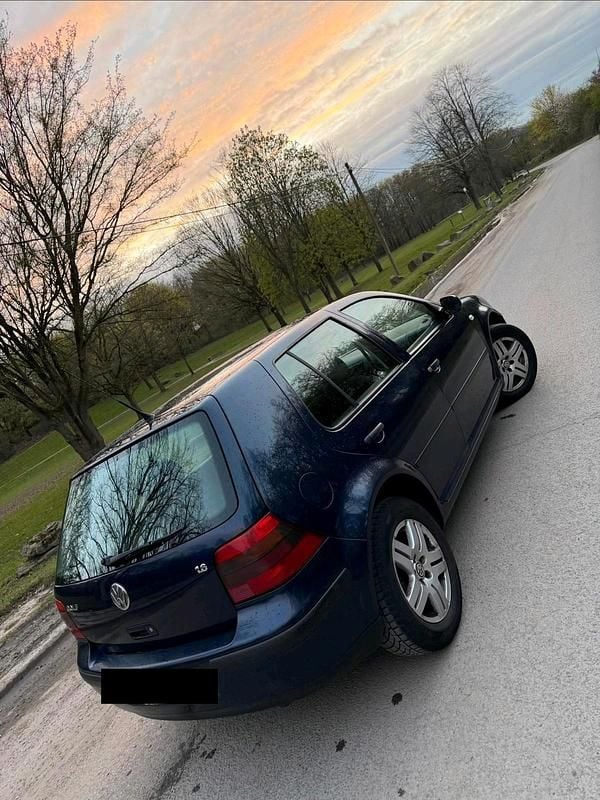 Gebraucht VW Golf IV 102 PS (75 kW) 2002 Blau Limousine