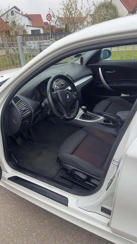 Gebraucht BMW 120 170 PS (125 kW) 2008 Weiß Kleinwagen