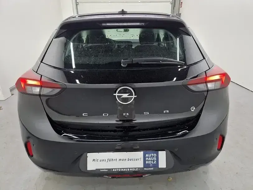 Usata Opel Corsa-e Edition 100 kW (136 CV) 2023 Nero Utilitaria