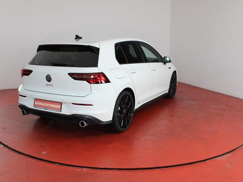 Gebraucht VW Golf VIII GTI 245 PS (180 kW) 2023 Pure white Limousine