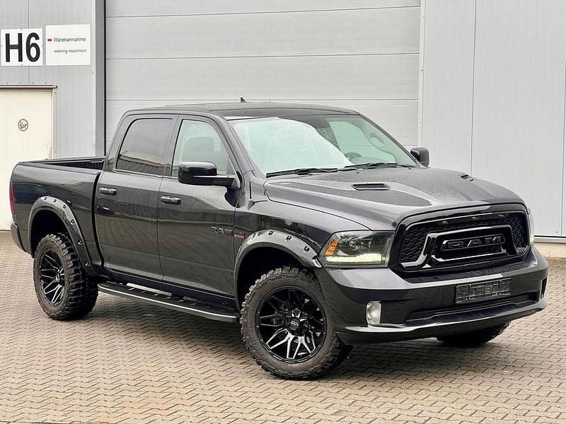 Schwarz Gebraucht 2019 Dodge Ram Abholung | 39.999 € (Guter Preis) - Bild 1/4