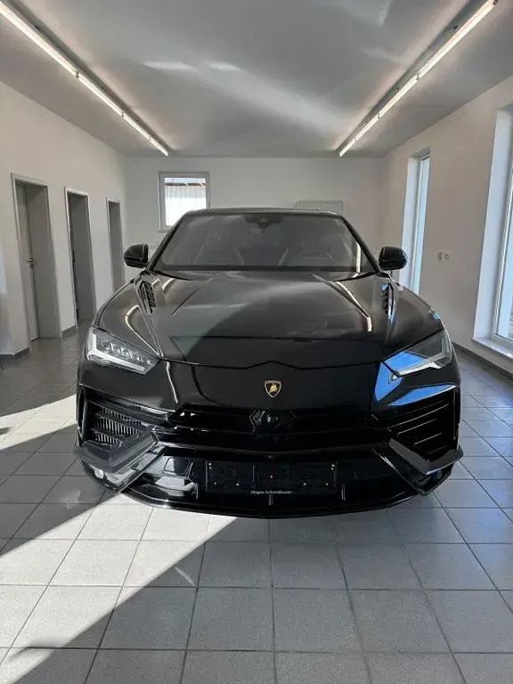 Usata Lamborghini Urus 666 CV (489 kW) 2023 Nero SUV