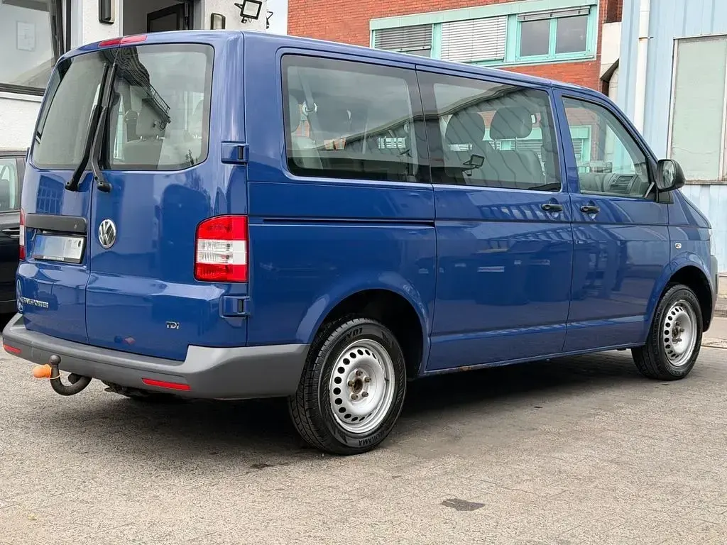 Używany VW T5 102 KM (75 kW) 2012 Niebieski Van
