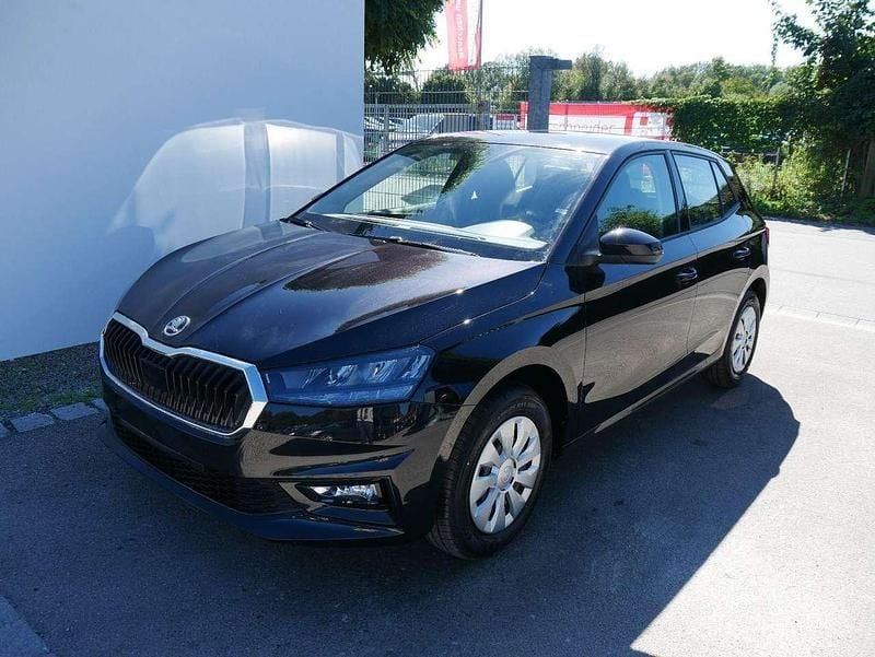 Blackmagic perleffekt Neu 2025 Skoda Fabia Selection Limousine | 17.690 € (Superpreis) - Bild 1/4