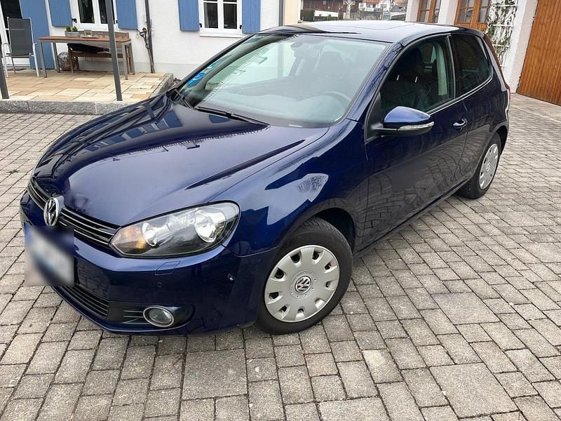 Gebraucht VW Golf VI 105 PS (77 kW) 2010 Blau Kleinwagen