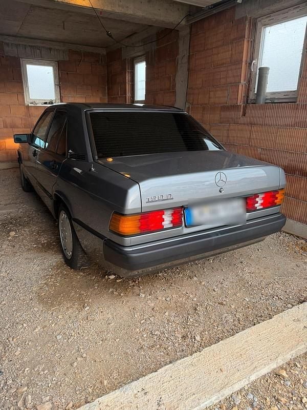 Gebraucht Mercedes 190 75 PS (55 kW) 1990 Blau Limousine