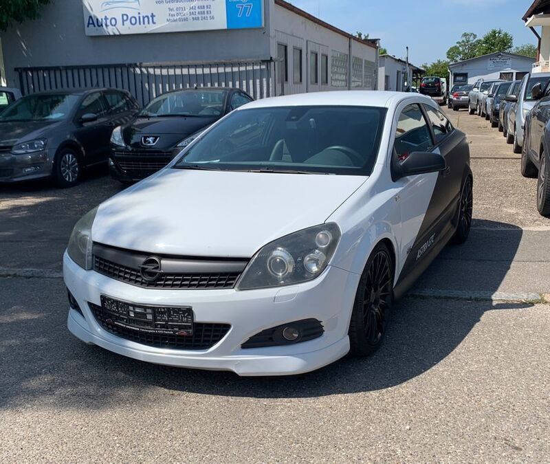 Weiß Gebraucht 2008 Opel Astra GTC Innovation Limousine | 1.850 € (Guter Preis) - Bild 1/4
