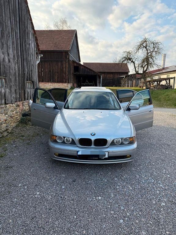 Gebraucht BMW 520 170 PS (125 kW) 2001 Silber Limousine