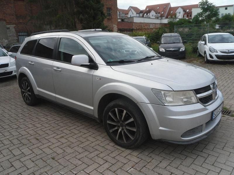 Gebraucht Dodge Journey SE 140 PS (102 kW) 2010 Silber SUV