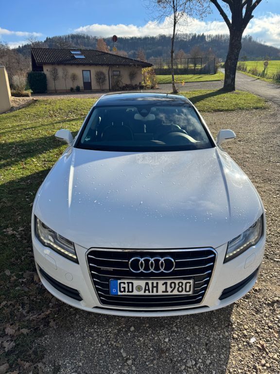 Weiß Gebraucht 2014 Audi A7 Sportback Performance Kleinwagen | 16.900 € (Teuer) - Bild 1/4